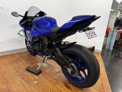 2025 Yamaha YZF-R1 BLUE