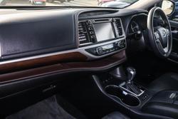 2014 Toyota Kluger Grande