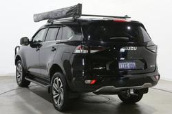 2022 Isuzu MU-X LS-T