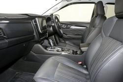 2022 Isuzu MU-X LS-T