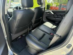 2019 Mitsubishi Pajero GLS