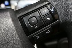 2025 Toyota Hilux SR