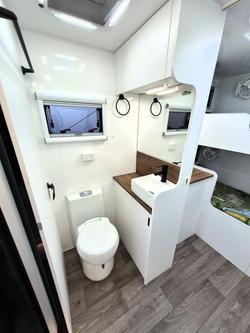 2026 Prime Edge Warrior 22.6 Rear Bunks