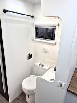 2026 Prime Edge Warrior 22.6 Rear Bunks