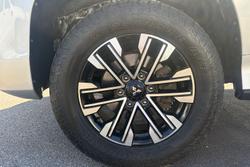 2020 Mitsubishi Pajero Sport GLS