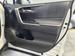 2019 Toyota RAV4 GXL MXAA52R Glacier White