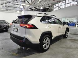 2019 Toyota RAV4 GXL MXAA52R Glacier White