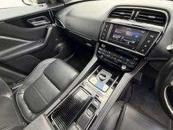 2018 Jaguar F-PACE 30d R-Sport