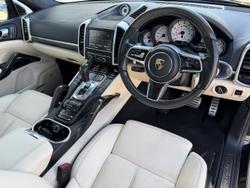 2016 Porsche Cayenne Turbo