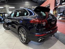 2016 Porsche Cayenne Turbo