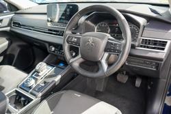 2024 Mitsubishi Outlander LS