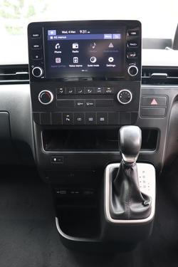 2022 Hyundai STARIA LOAD