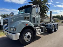 2011 Mack Metro-Liner GREY