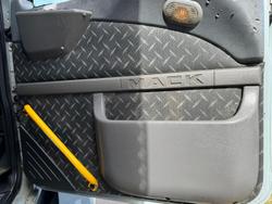2011 Mack Metro-Liner GREY