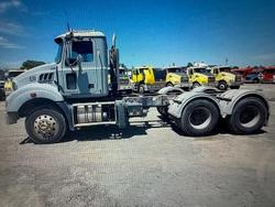 2011 Mack Metro-Liner GREY