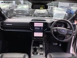 2025 Ford Everest Platinum