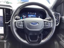 2025 Ford Everest Platinum