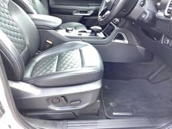 2025 Ford Everest Platinum