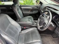 2019 Toyota Kluger Black Edition