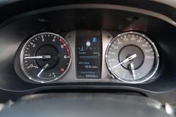 2022 Toyota Hilux SR