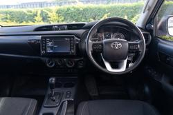2022 Toyota Hilux SR