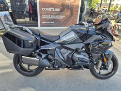 BMW R 1300 RT Triple Black