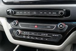 2017 Kia Carnival Platinum