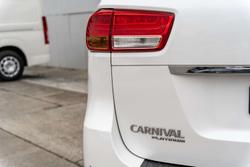 2017 Kia Carnival Platinum