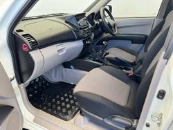 2014 Mitsubishi Triton GLX