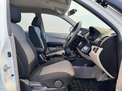 2014 Mitsubishi Triton GLX