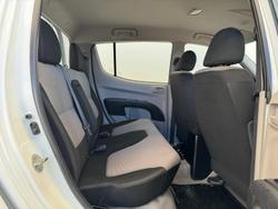 2014 Mitsubishi Triton GLX