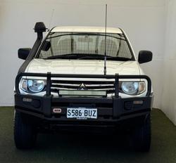 2014 Mitsubishi Triton GLX