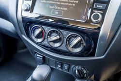 2025 Nissan Navara SL D23 MY25 4X4 Dual Range Solid White