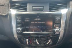 2021 Nissan Navara SL