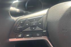 2021 Nissan Navara SL