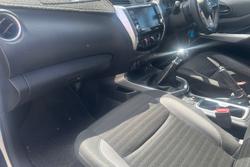 2021 Nissan Navara SL