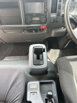 2017 Isuzu F Series FRR110-260