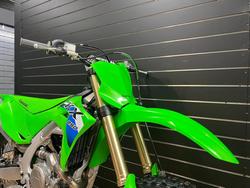 2026 Kawasaki 2026 Kawasaki KX252 MOTOCROSS Green