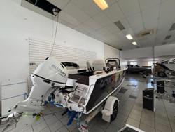 2025 QUINTREX 481 Hornet