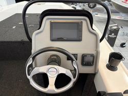 2025 QUINTREX 481 Hornet