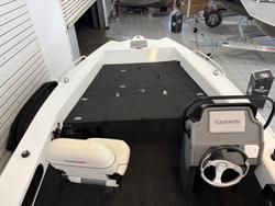 2025 QUINTREX 481 Hornet