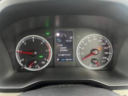 2022 Toyota Hiace Commuter