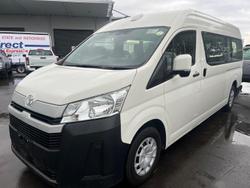2022 Toyota Hiace Commuter