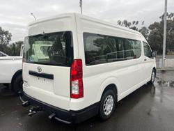 2022 Toyota Hiace Commuter