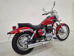 2015 Suzuki BOULEVARD S40 Red