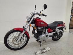 2015 Suzuki BOULEVARD S40 Red