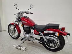 2015 Suzuki BOULEVARD S40 Red