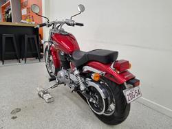 2015 Suzuki BOULEVARD S40 Red