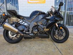 Kawasaki ZX-10R (ZX1000 Ninja)