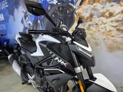 2024 CFMOTO 450 NK WHITE